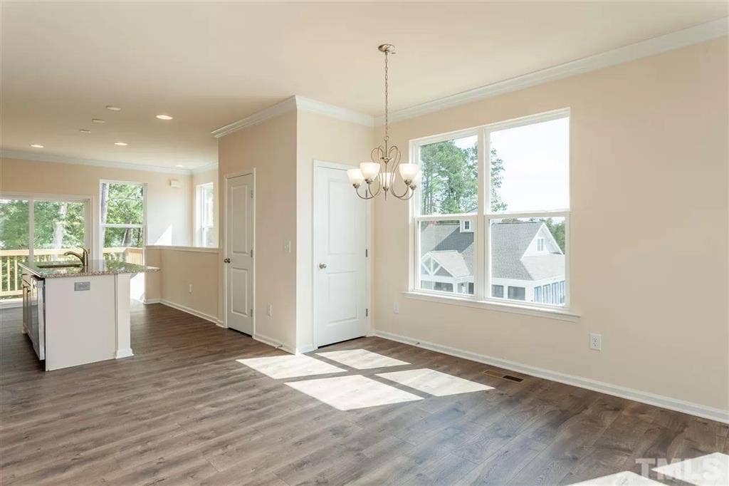 4 BR in Apex