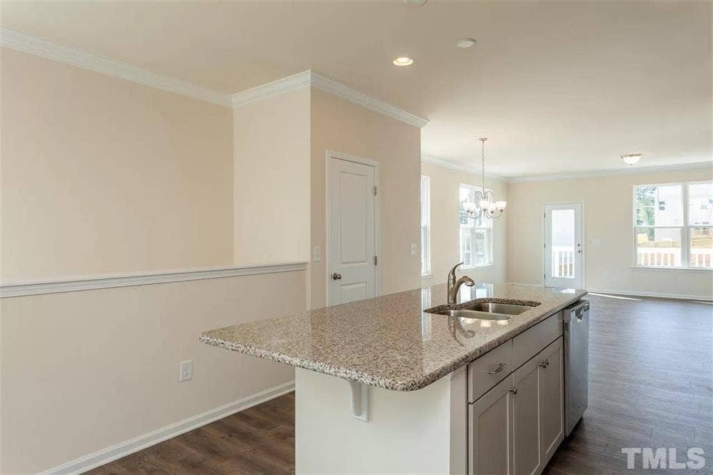 4 BR in Apex