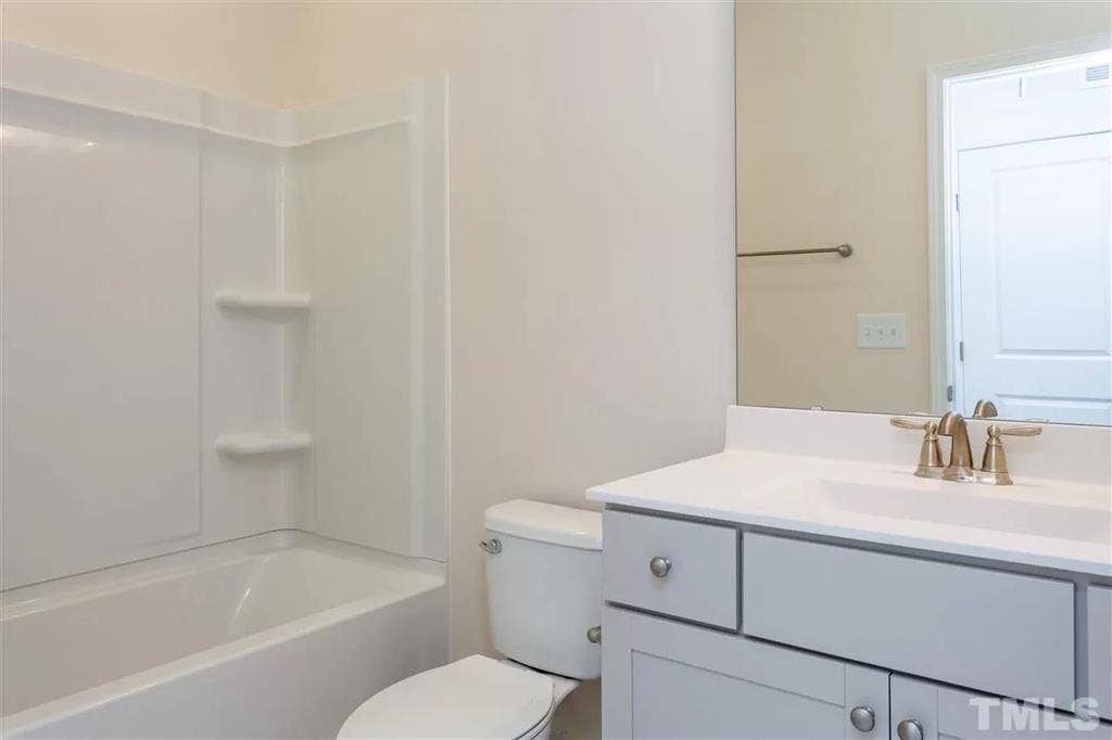 4 BR in Apex