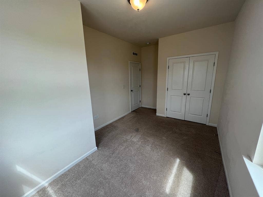 4 BR in Apex
