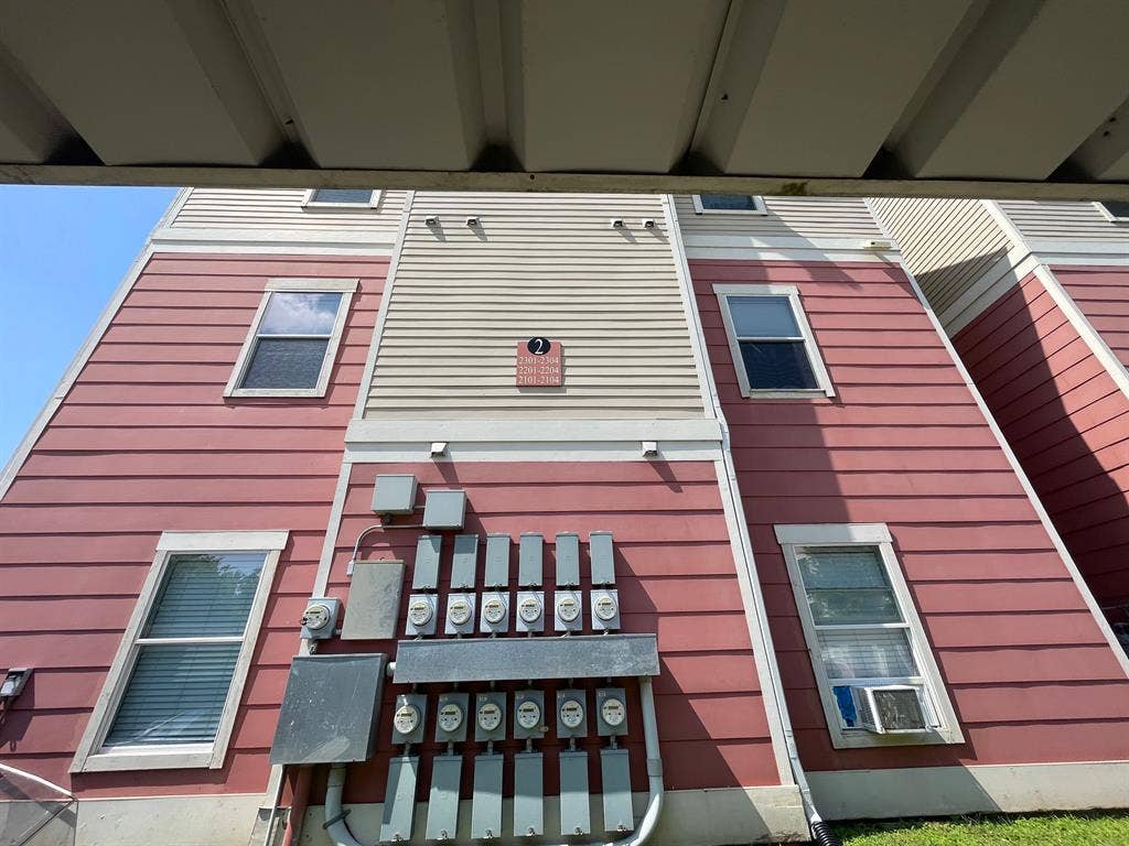 4 BR in Austin