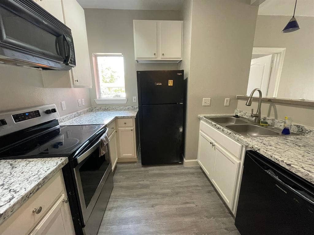 4 BR in Austin