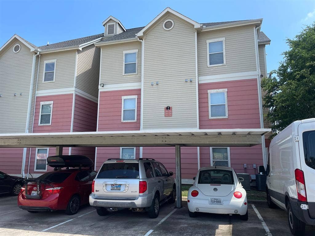 4 BR in Austin