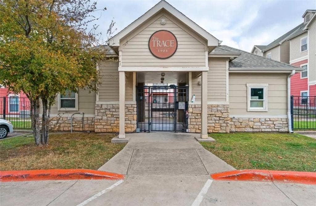 4 BR in Austin
