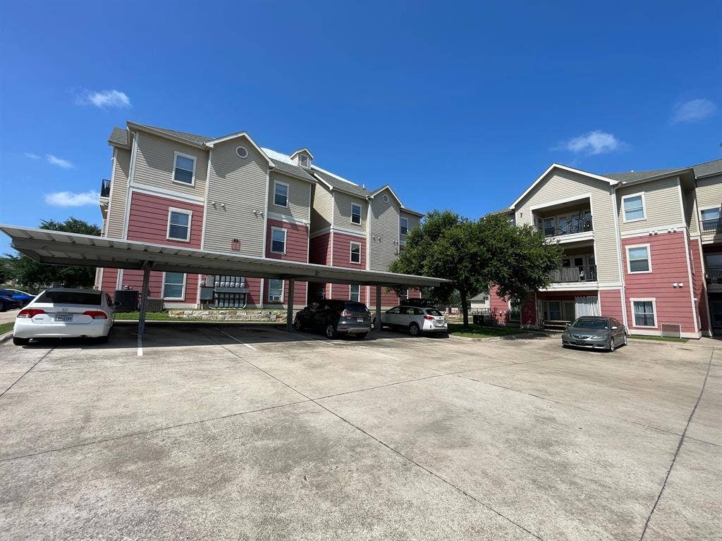4 BR in Austin