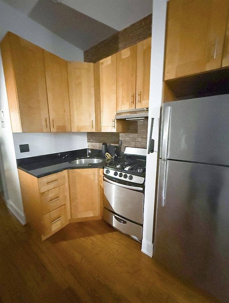 Studio in UWS With a Backyard