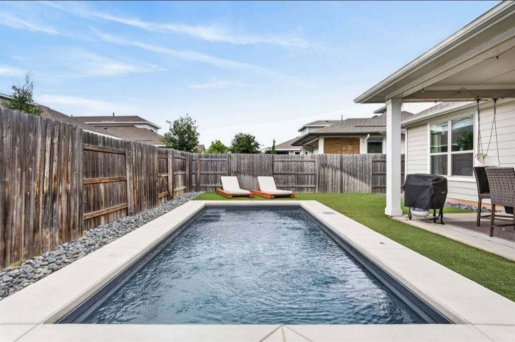 Modern House w Pool