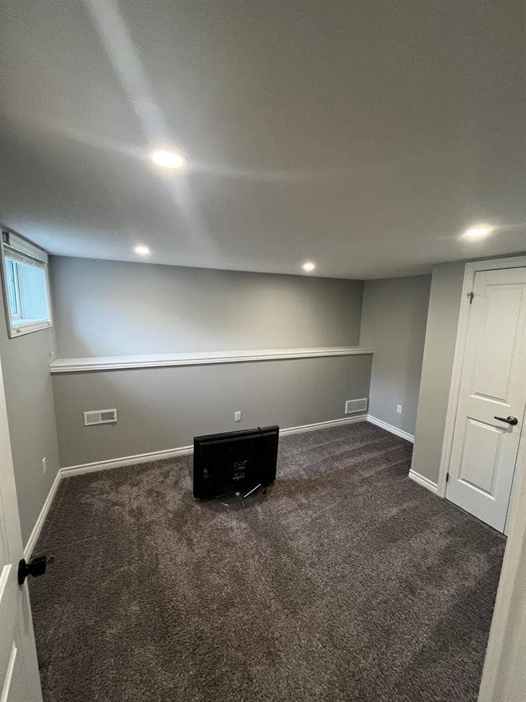 3 Bed Student House, Near Western