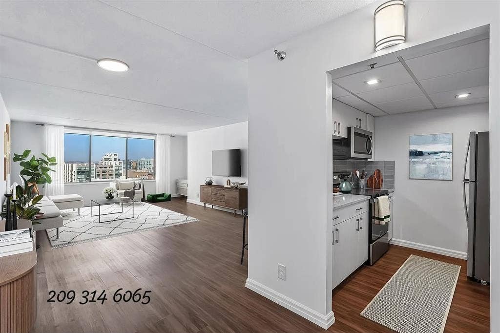 ReNew Logan Square puts you right