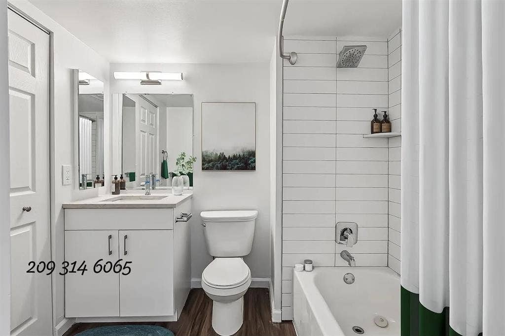 ReNew Logan Square puts you right