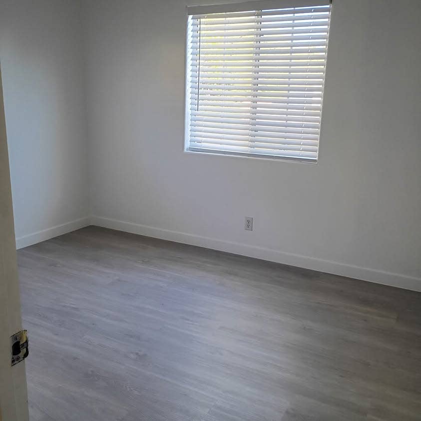 $980 / 1br Northridge- Quiet area