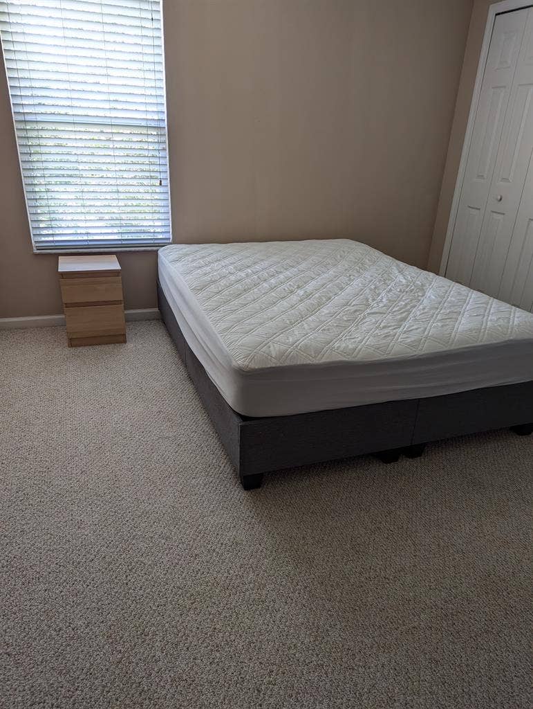 Room For Rent