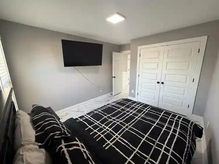 Furnished rooms, Utilities Included