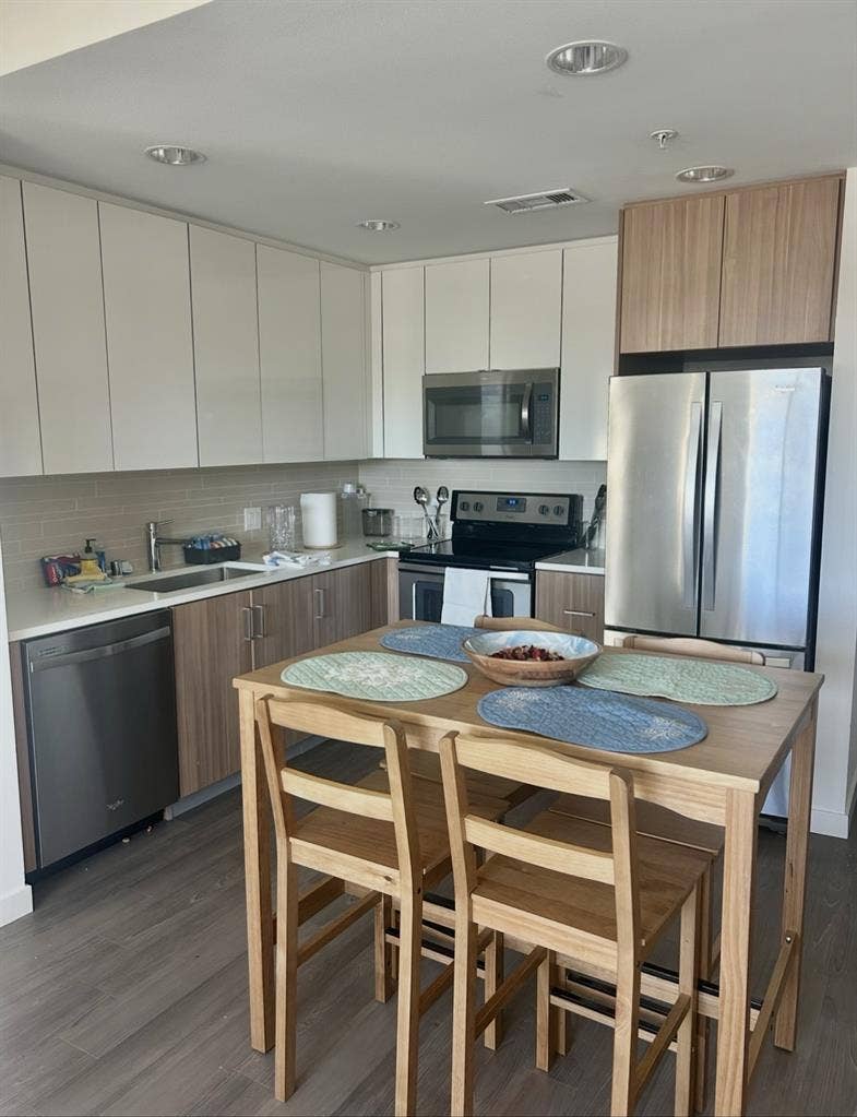 Looking for female roommate!
