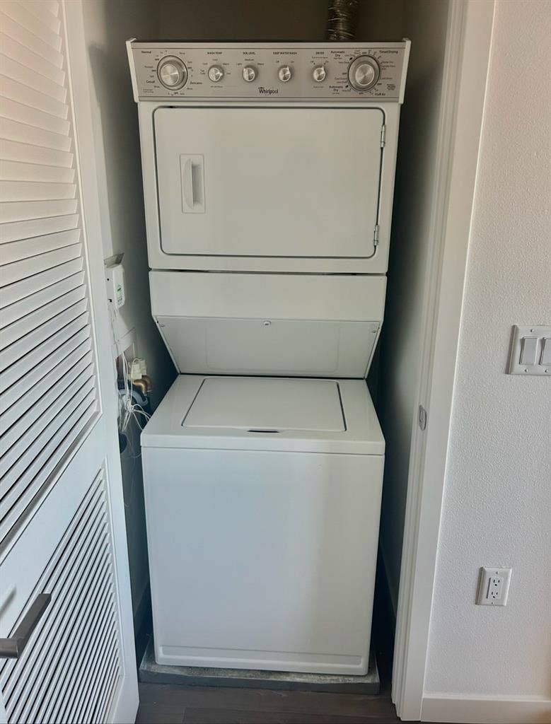 Looking for female roommate!