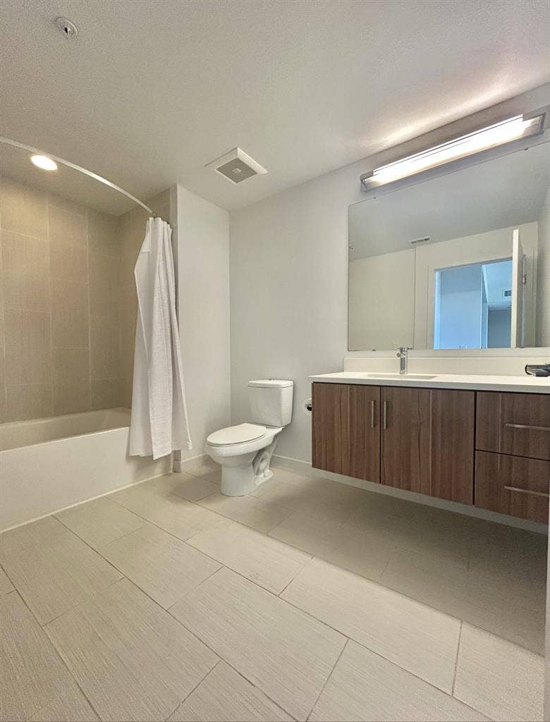 Looking for female roommate!