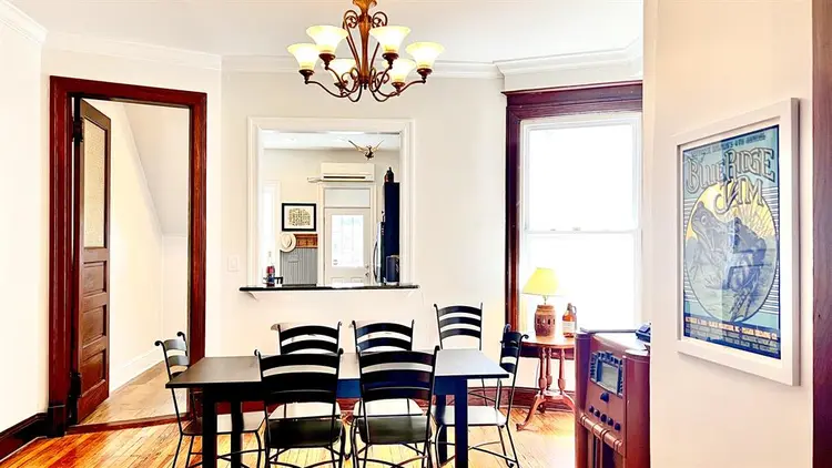 Bright, Light Filled Room for Rent