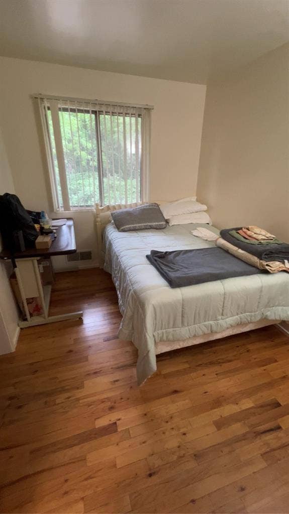 Fully furnished room for rent