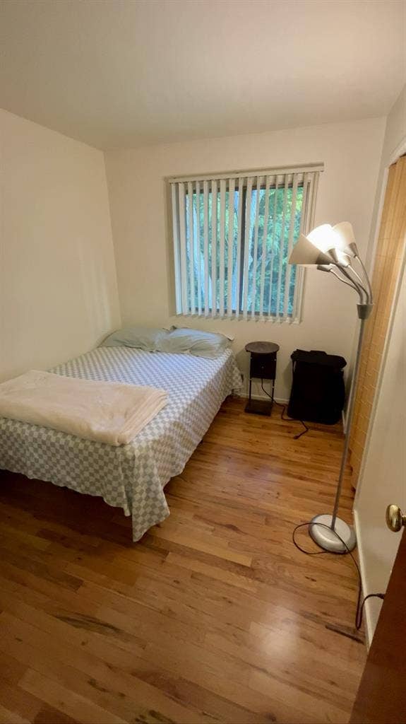 Fully furnished room for rent