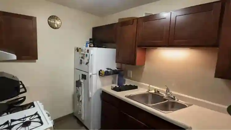 Fully furnished room for rent