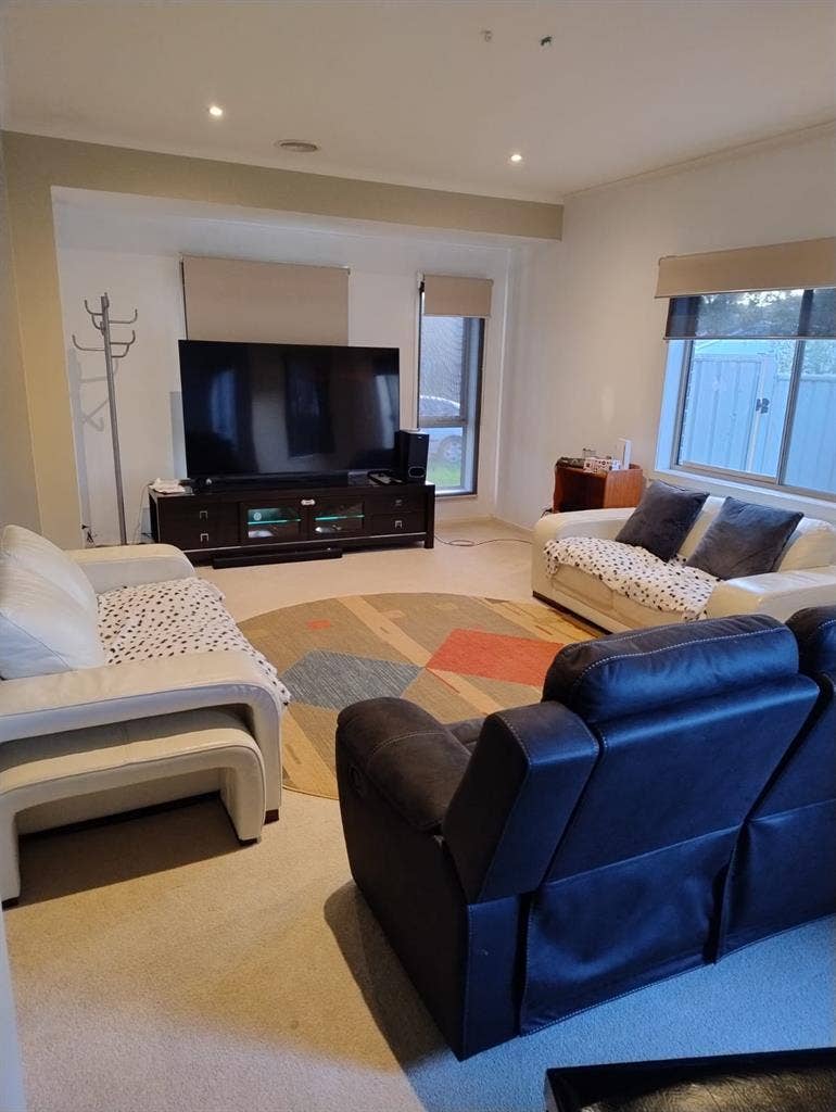 Master Bedroom with Ensuite + AC