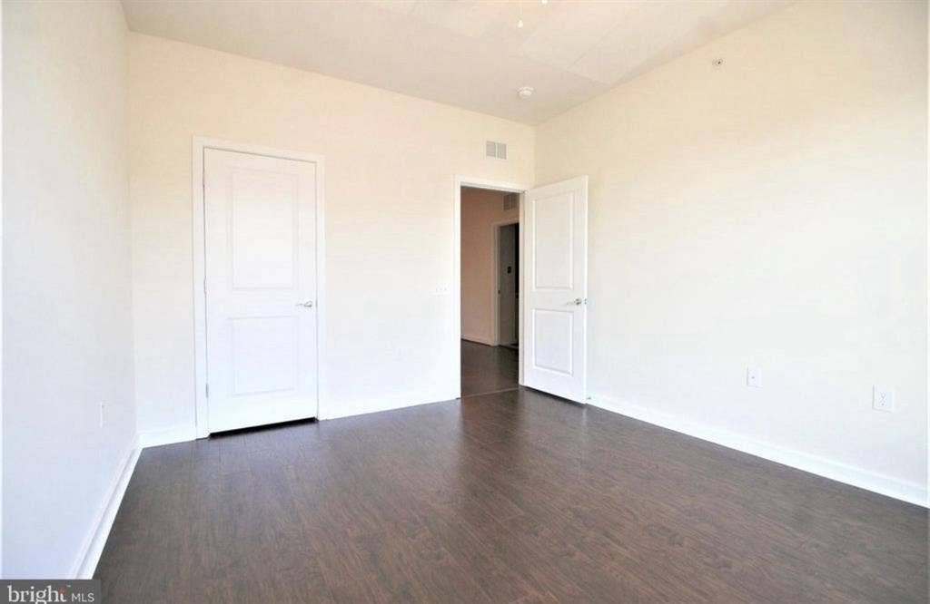 Room Near GMU in Fairfax Townhome