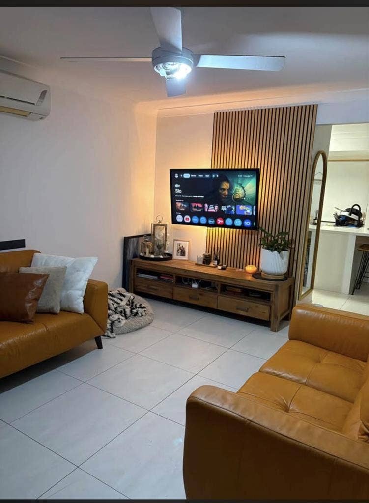 Room avail a beautiful home benowa
