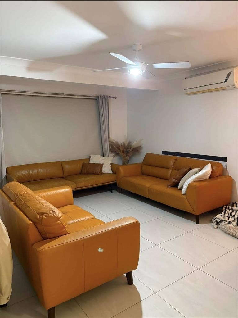 Room avail a beautiful home benowa