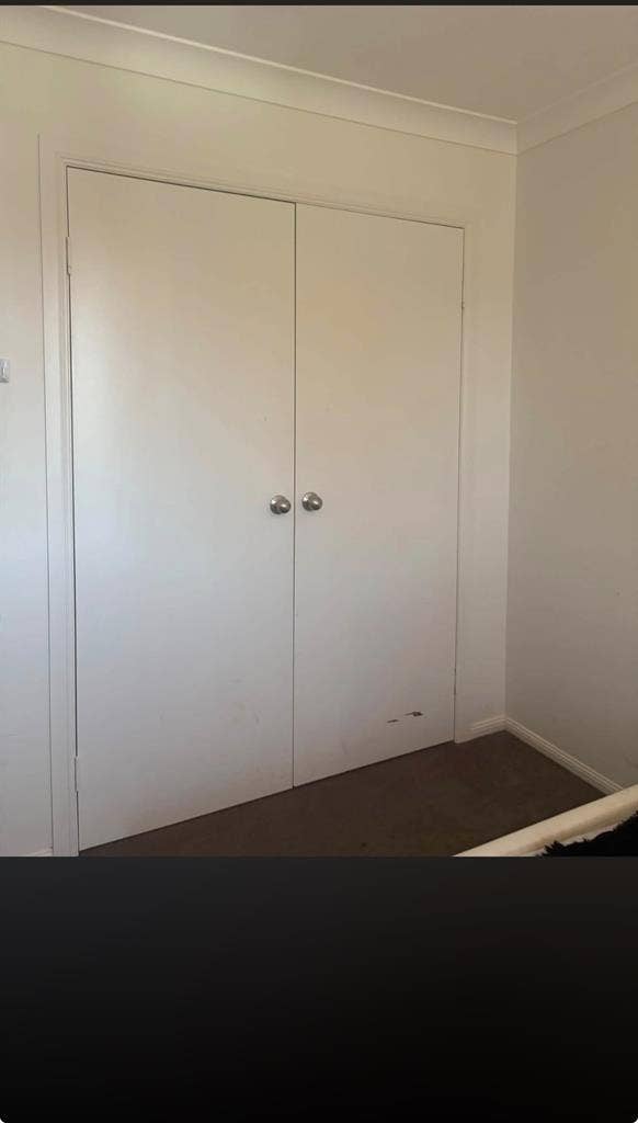 Room avail a beautiful home benowa