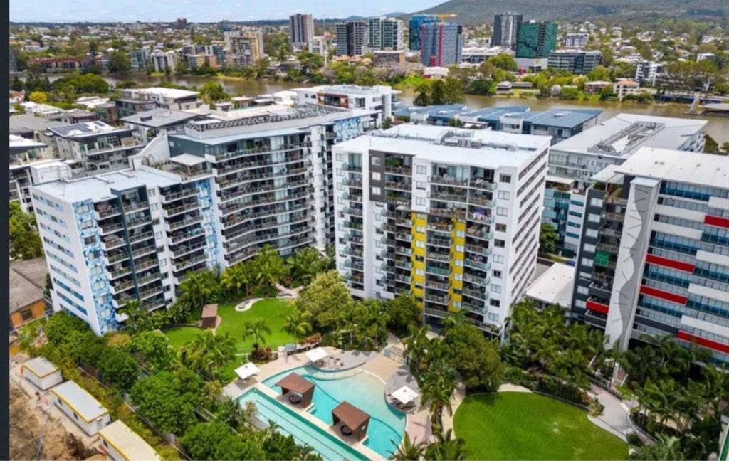 West End Resort Style Complex