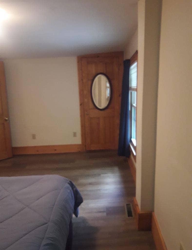 Large Room w/Walk-in Closet-Amherst