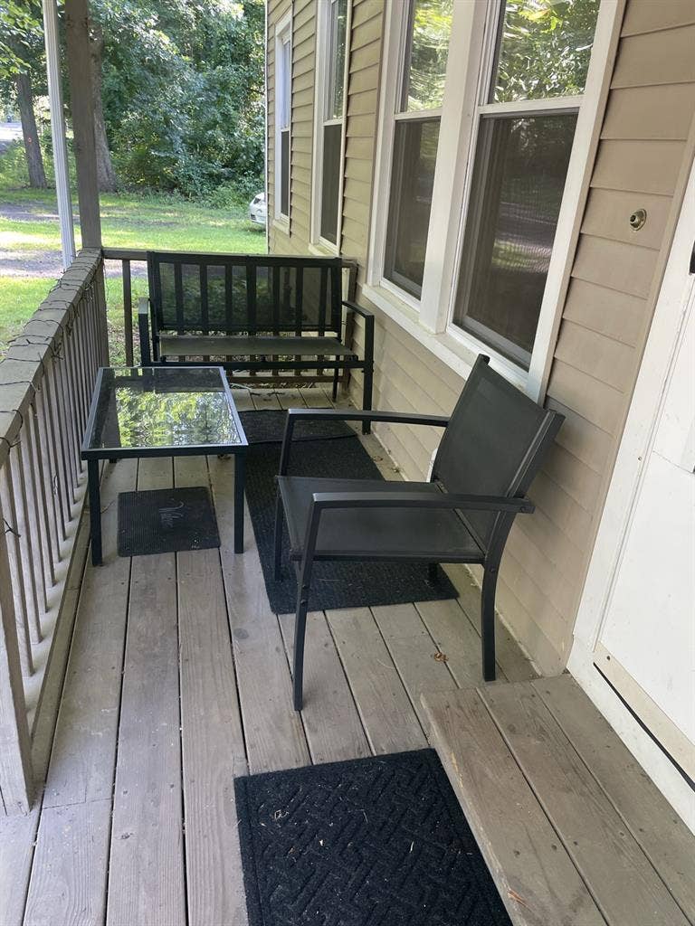 Large Room w/Walk-in Closet-Amherst