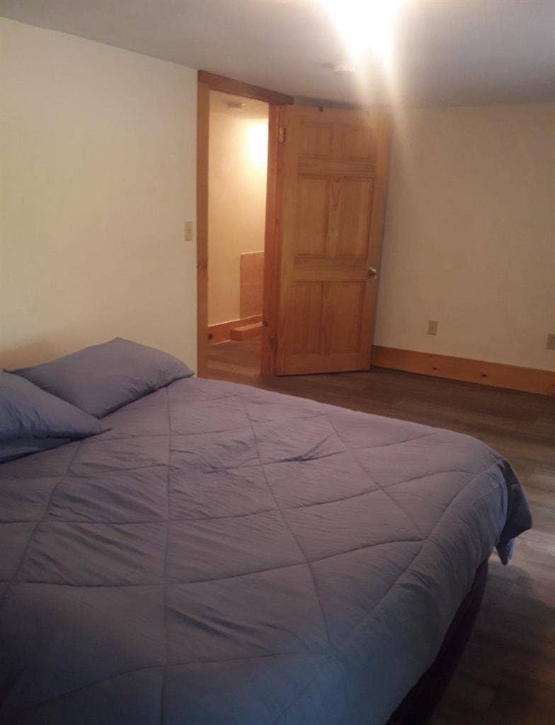 Large Room w/Walk-in Closet-Amherst