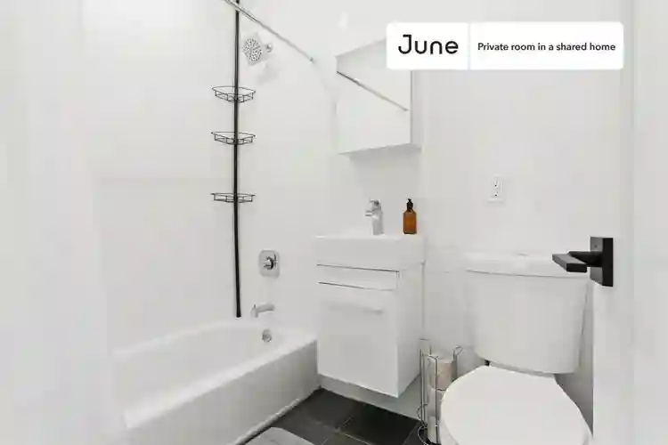 3 BR in New York City