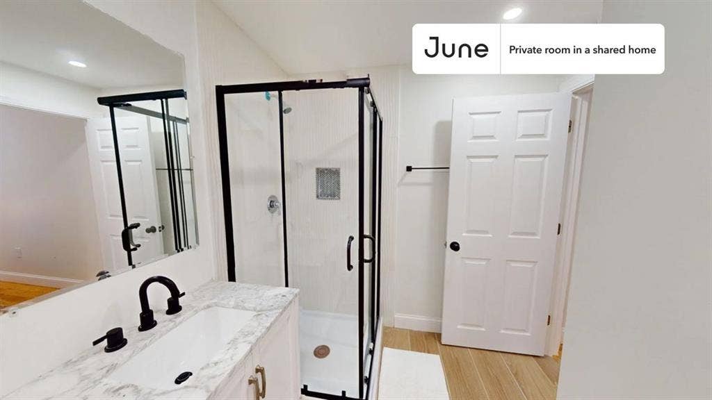 4 BR in Boston