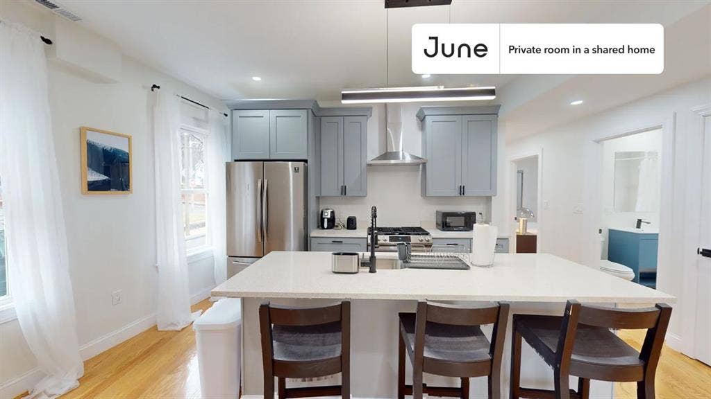 4 BR in Boston