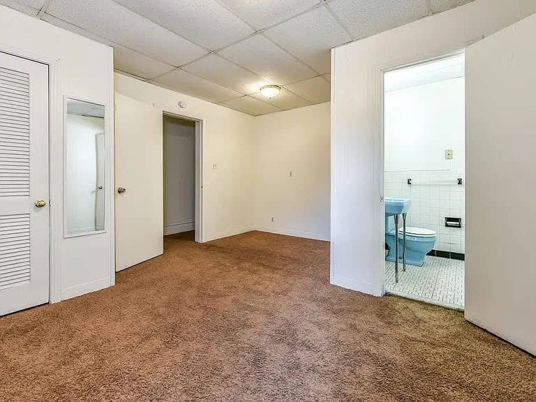 roommate to join us 3 bed 3 bath