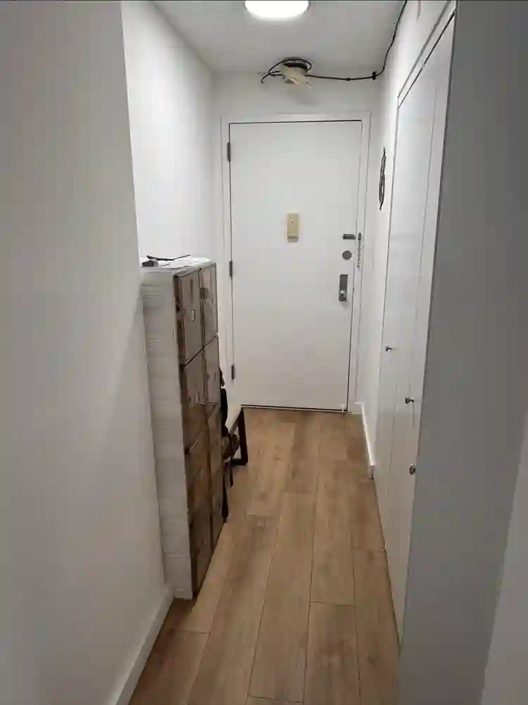 Large studio with Kitchen
