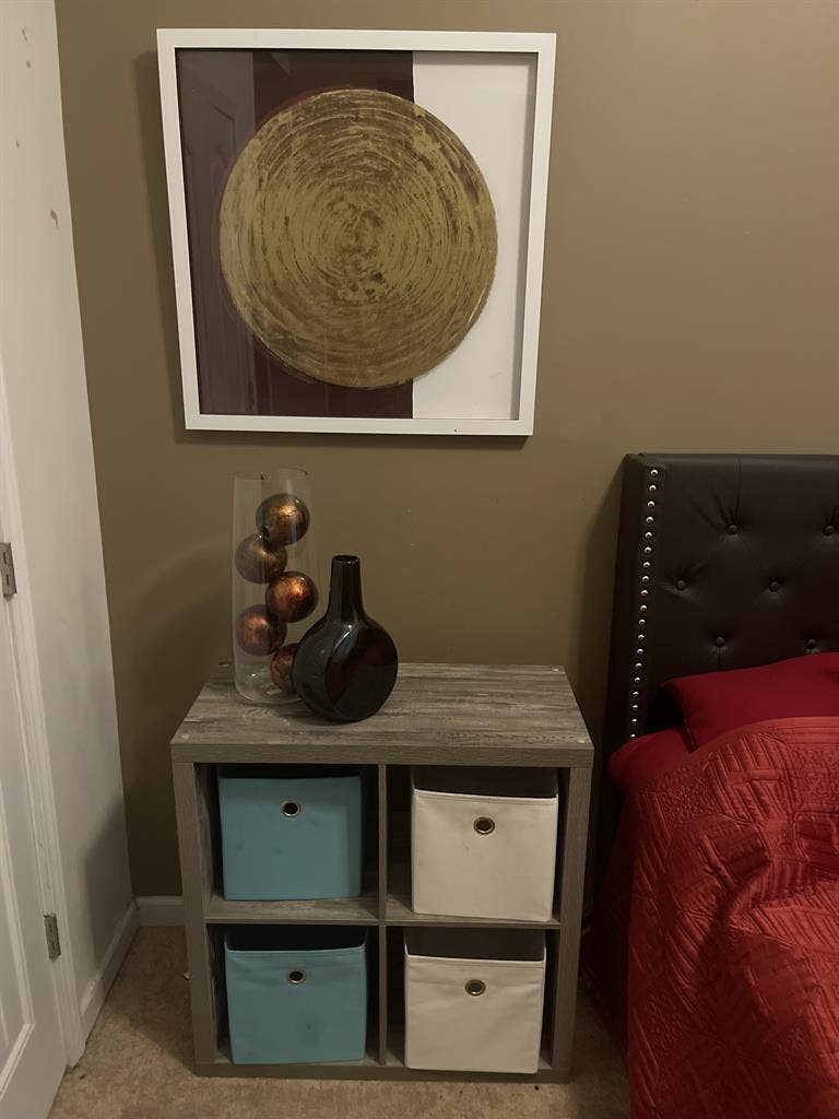 Looking for a male roommate