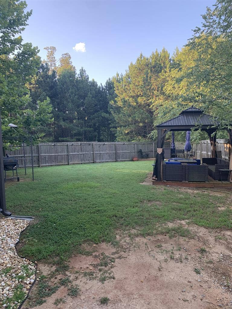 Looking for a male roommate
