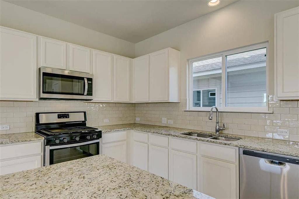 4 BR in Kyle