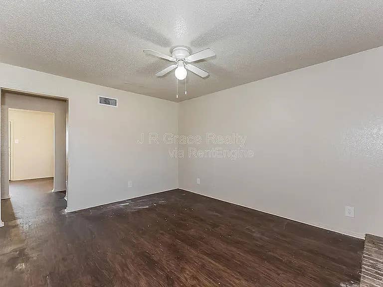 2 BR in Fort Worth