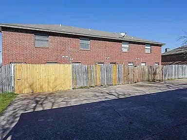 2 BR in Fort Worth