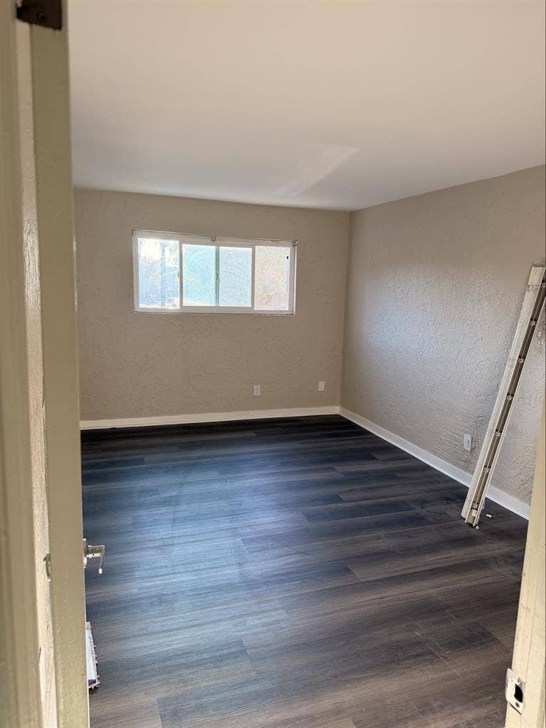 Private Bedroom/Bathroom available