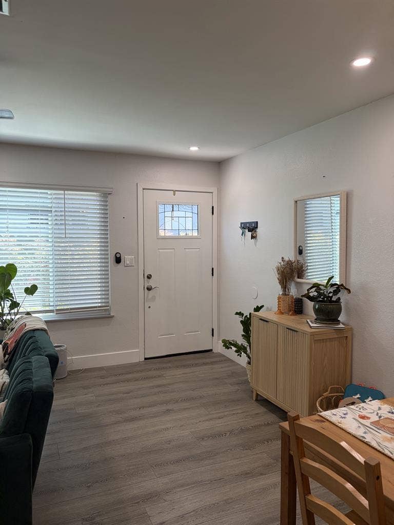 Roommate in Normal Heights Sept 1