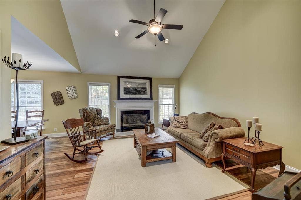 1 bedroom / 1 bathroom