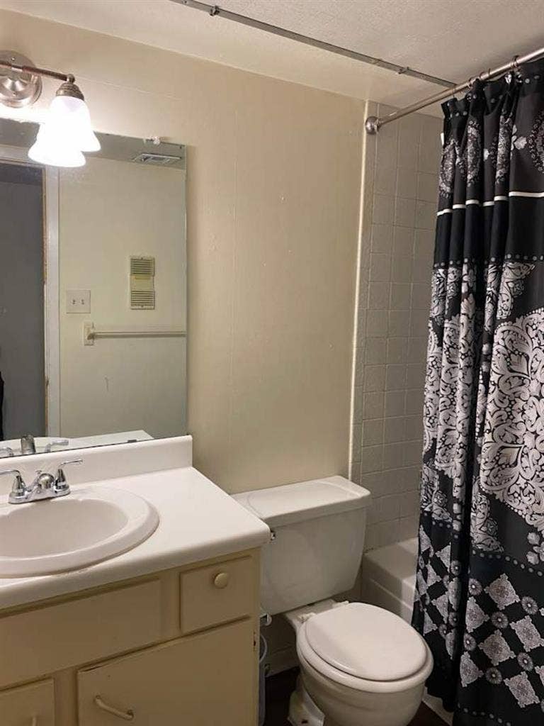 Private bedroom/bathroom