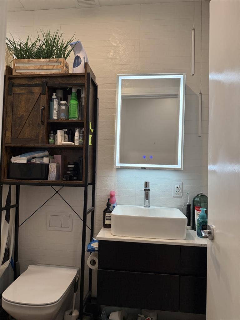 Looking for Roommate for Sept 1st