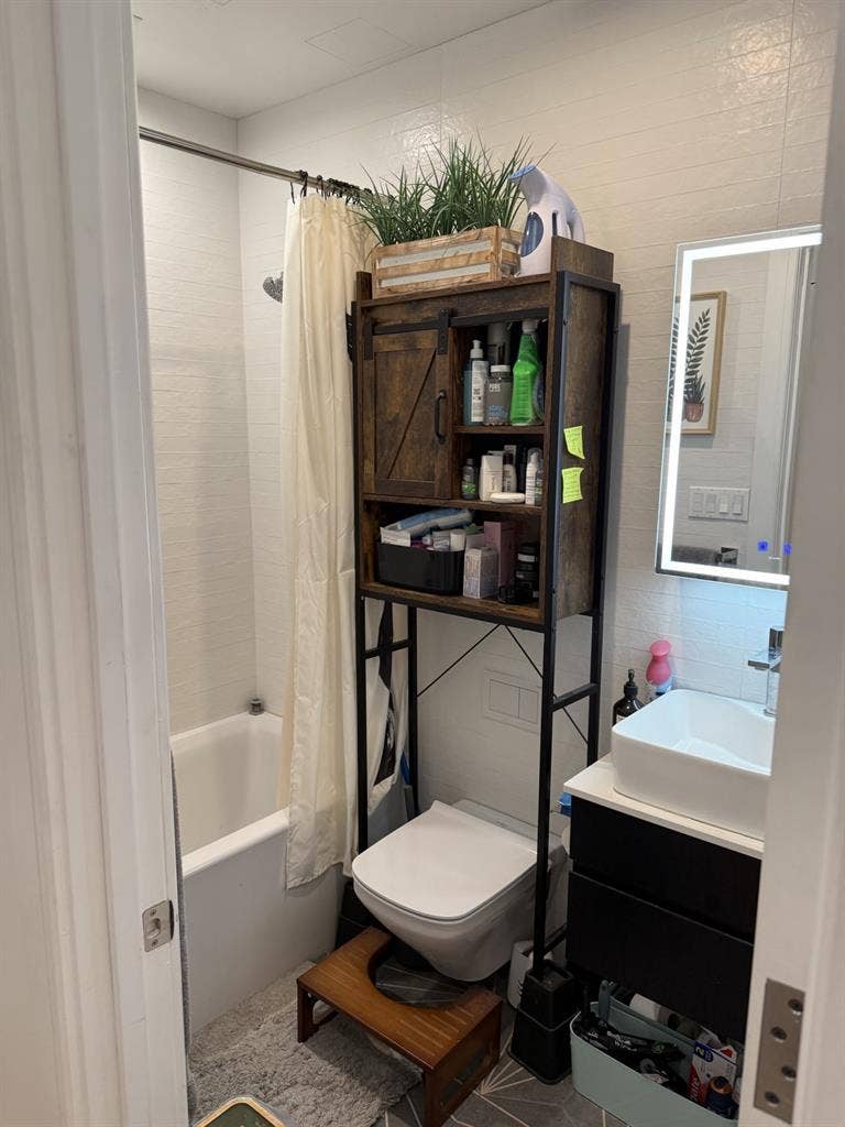 Looking for Roommate for Sept 1st