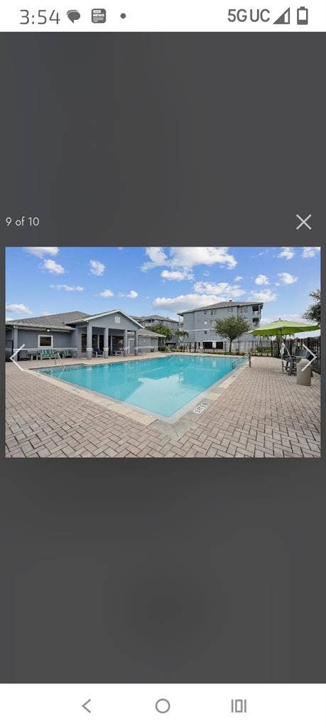 Room for rent large apartment